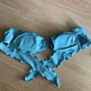 Victoria’s Secret Turquoise Scalloped Bikini Bandeau Small